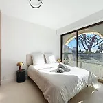 2 Pieces Vue Mer, Piscine, A 2 Pas Des Plages Апартаменты Канны