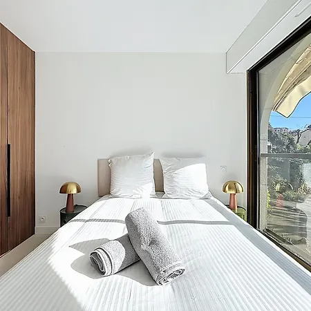 아파트 2 Pieces Vue Mer, Piscine, A 2 Pas Des Plages 칸느